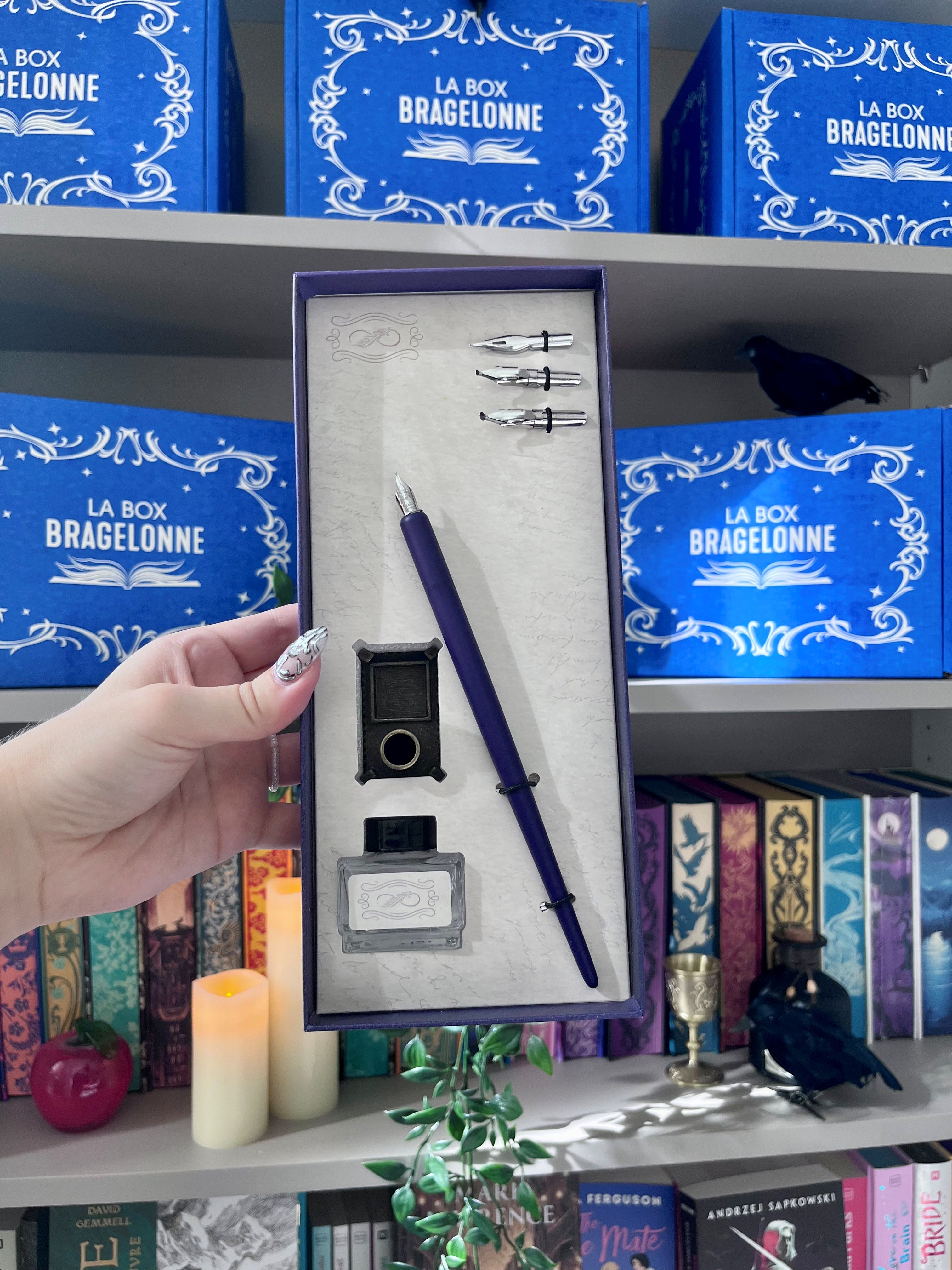 set de calligraphie : la boite ouverte